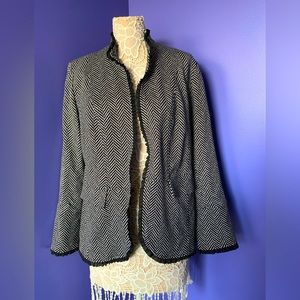 NWOT Chicos Black & White Chevron Blazer With Ruffles Plus Size 2